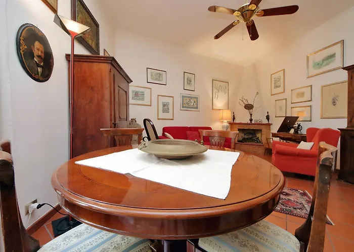 Your Cozy Place At The Vatican Apartment