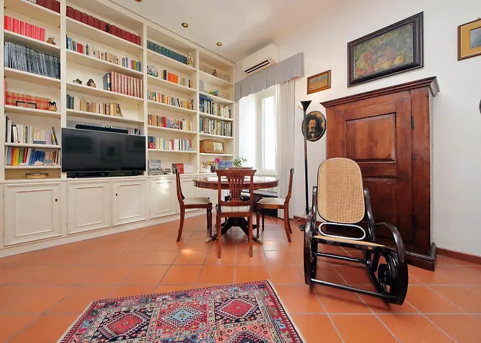 Your Cozy Place At The Vatican Apartment *